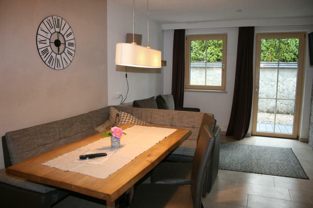 Appartements "Da Zillertaler Und Die Geigerin" Mayrhofen Esterno foto